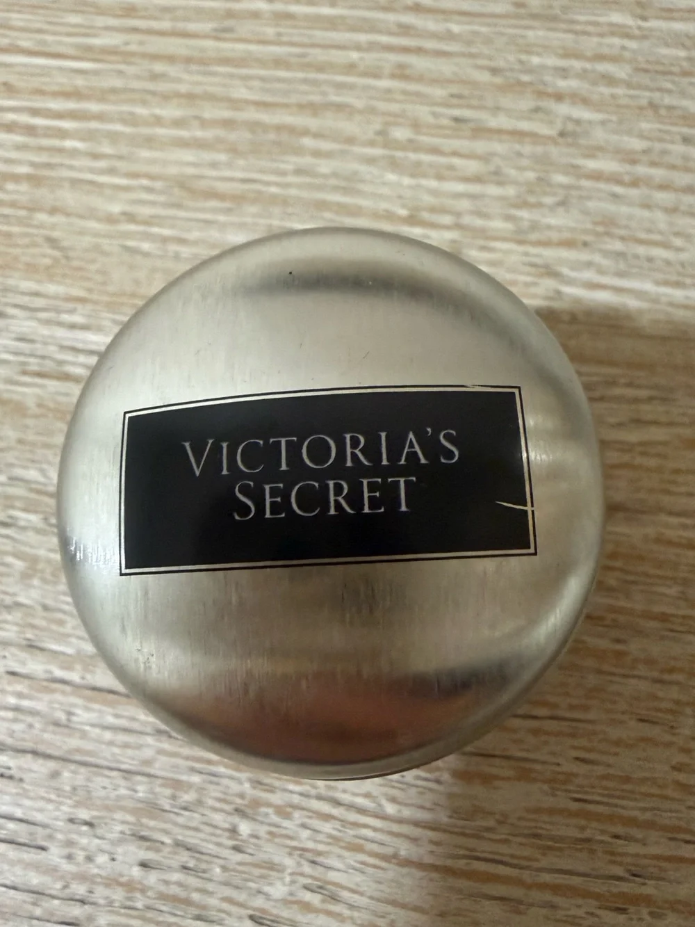Victoria's Secret Beauty Rush Soothing Lip Balm Tin - Pink & Silver
